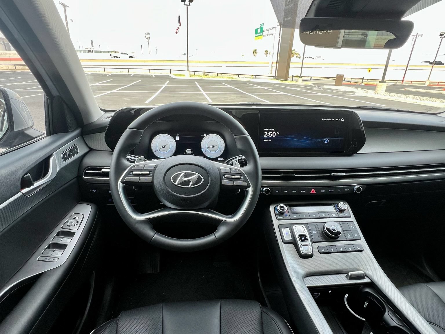 Used 2024 Hyundai Palisade SEL w/ Premium Package FWD image 14