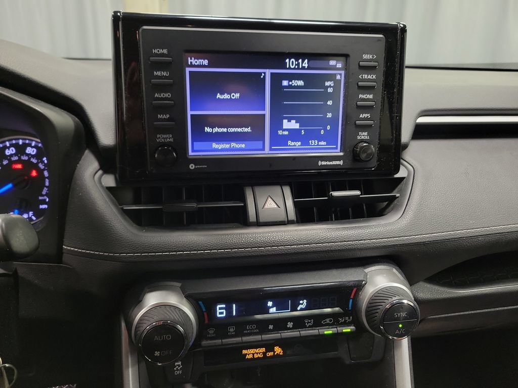 Used 2021 Toyota RAV4 LE AWD/4WD image 16