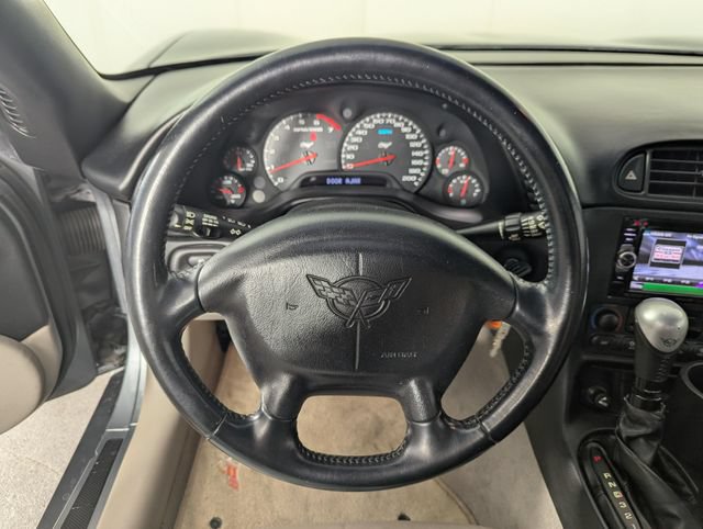 Used 2003 Chevrolet Corvette Coupe w/ Preferred Equipment Group RWD image 19