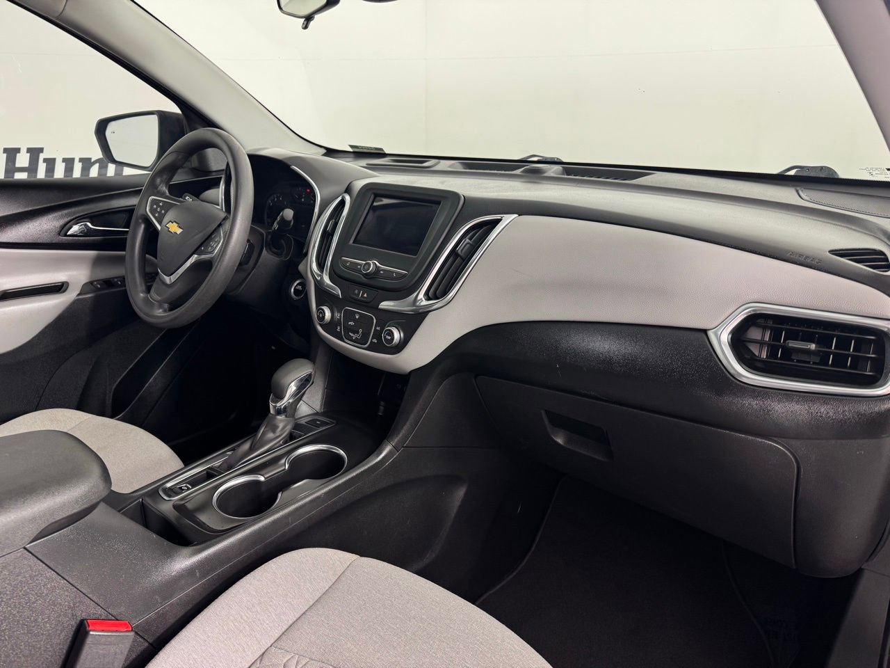 Used 2022 Chevrolet Equinox LS image 41