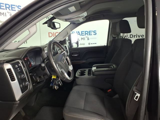 Used 2017 GMC Sierra 2500 SLE w/ HD SLE Preferred Plus Package AWD/4WD image 12