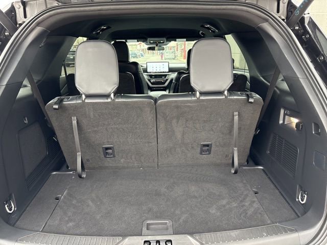 Used 2025 Ford Explorer ST-Line image 33
