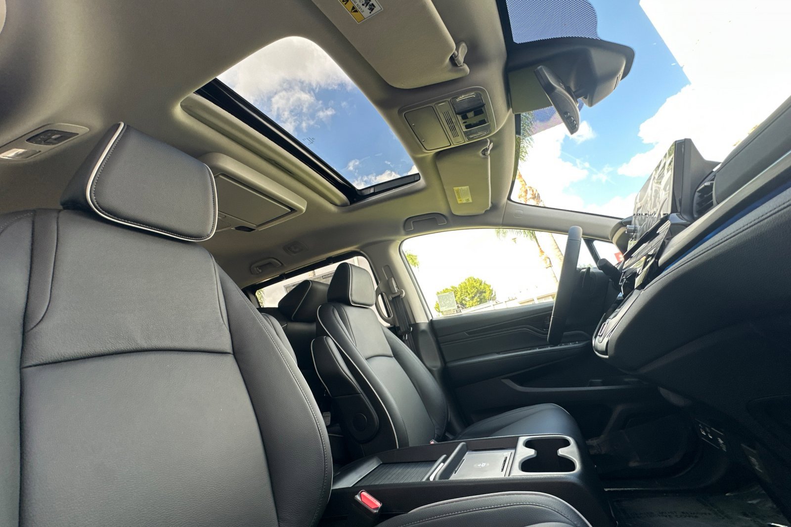 New 2026 Honda Odyssey Touring image 18