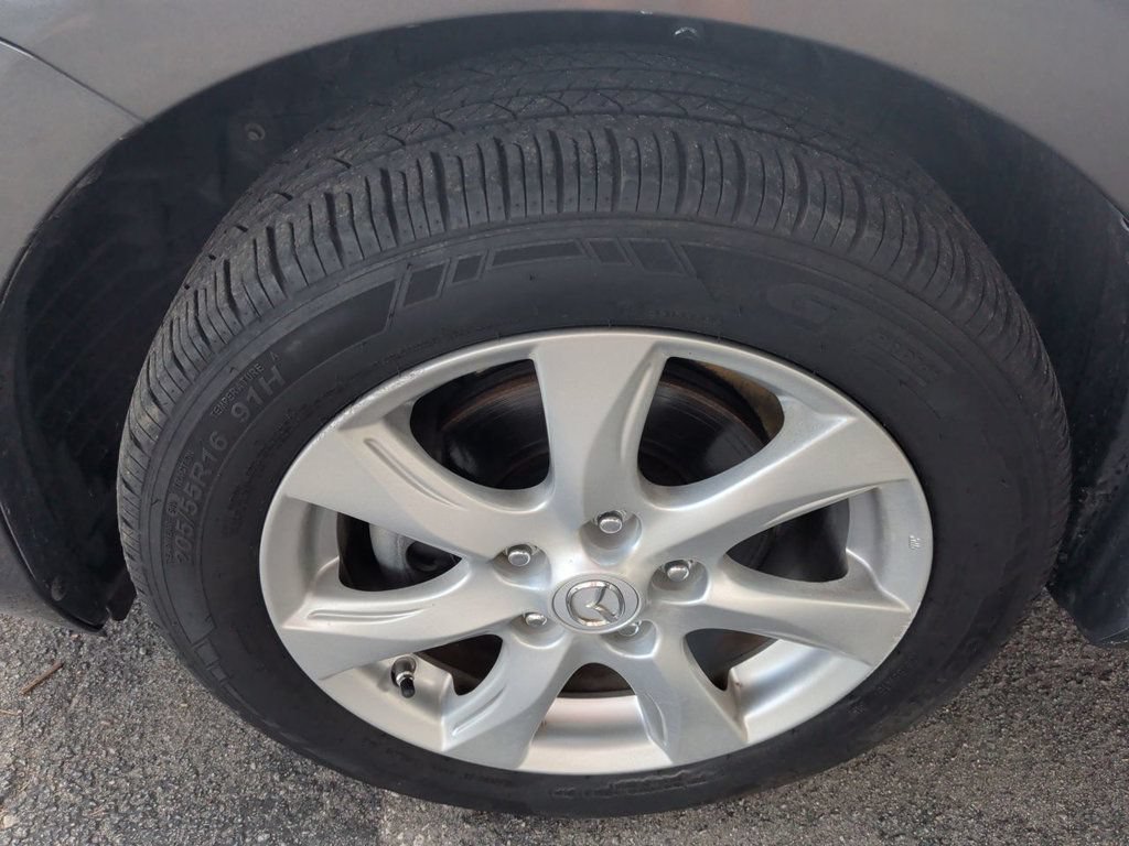 Used 2011 MAZDA MAZDA3 i Touring FWD image 10