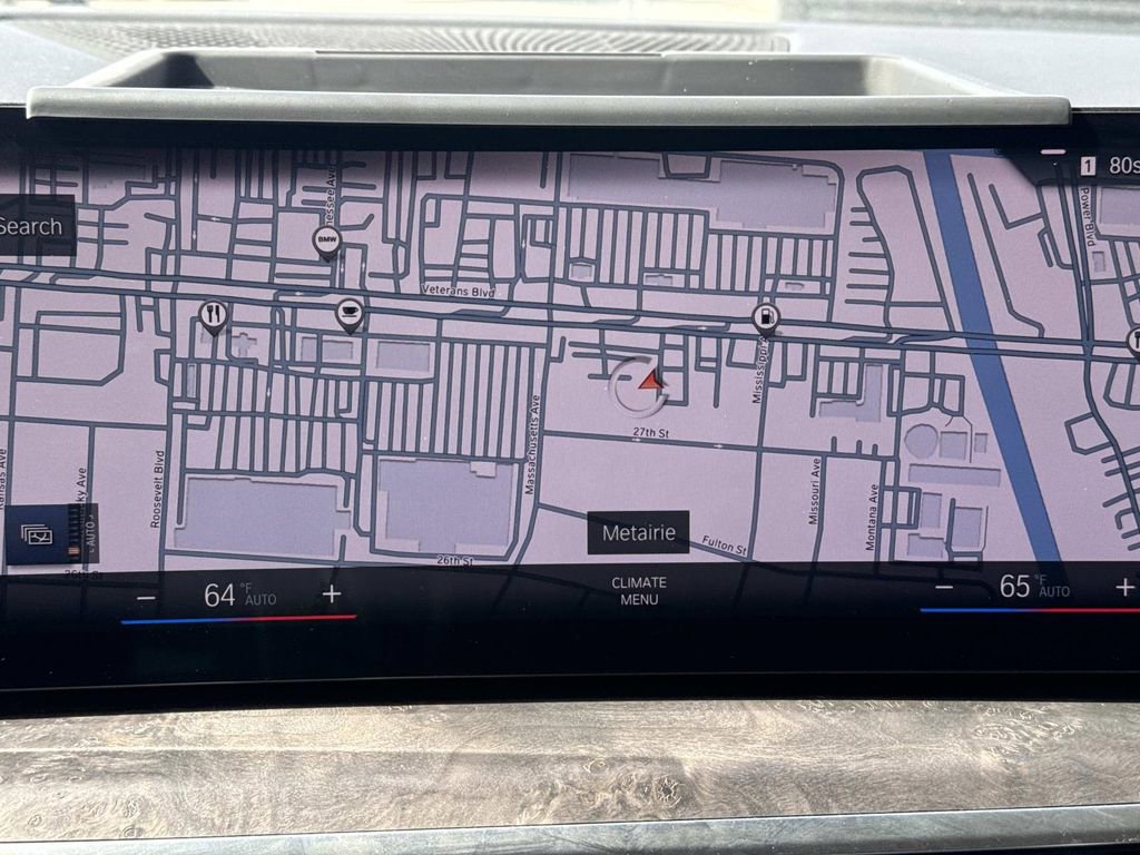 Used 2023 BMW X7 xDrive40i w/ Parking Assistance Package image 27