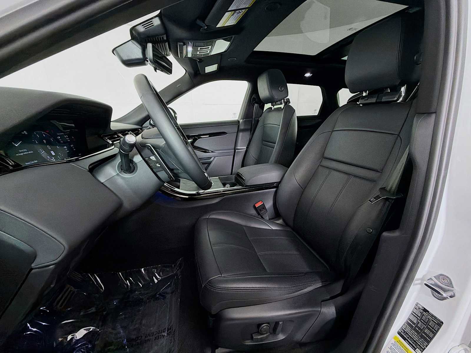 Used 2025 Land Rover Range Rover Evoque S AWD/4WD image 11