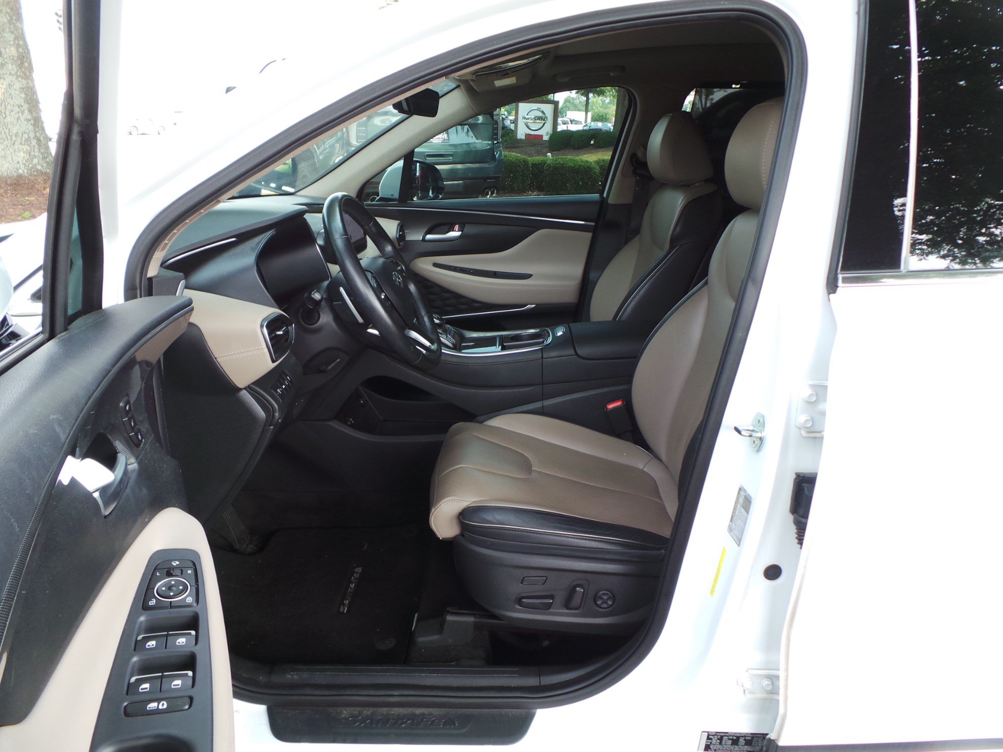 Used 2022 Hyundai Santa Fe Limited FWD image 27