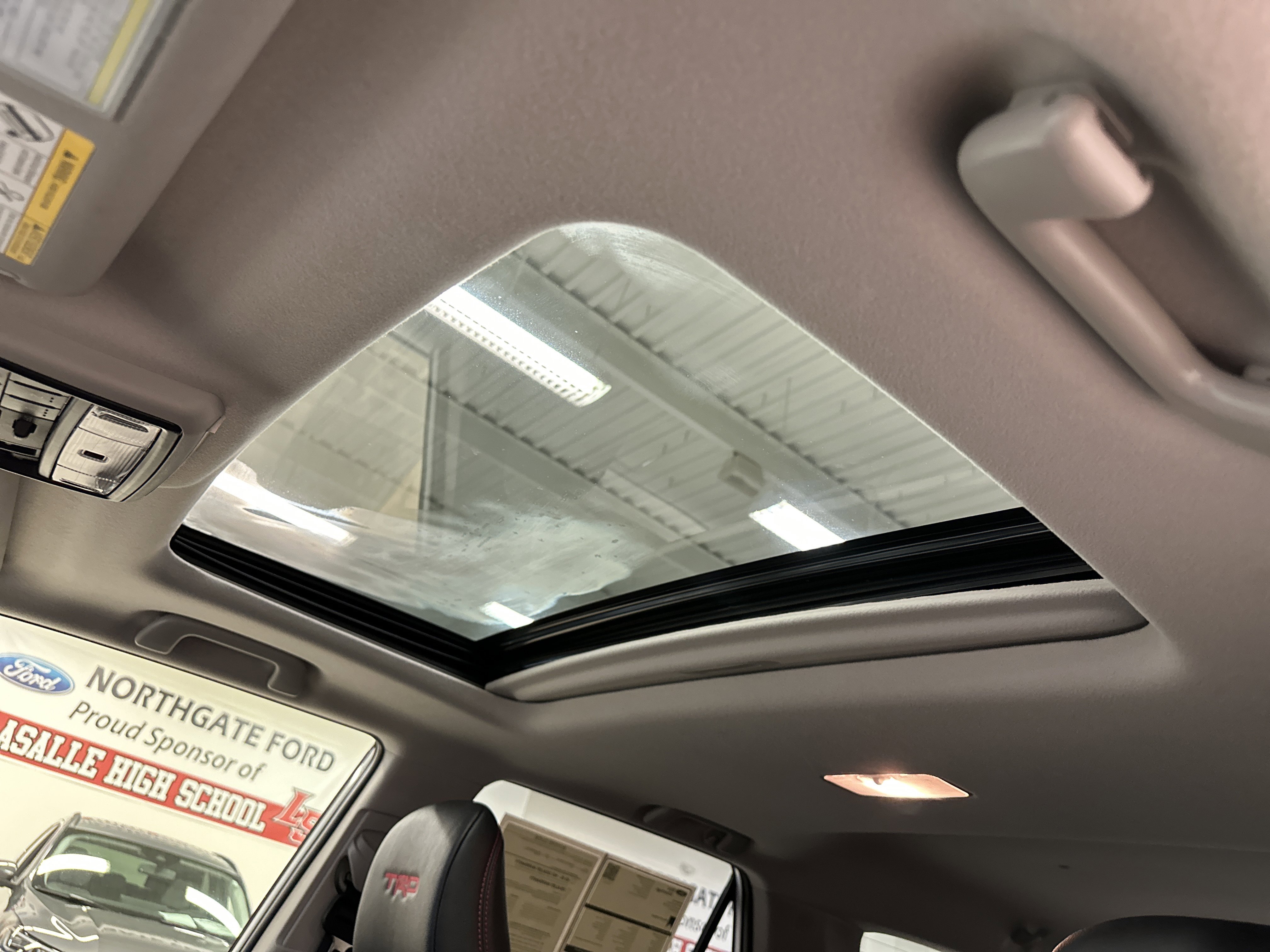 Used 2024 Toyota 4Runner TRD Off-Road Premium image 4