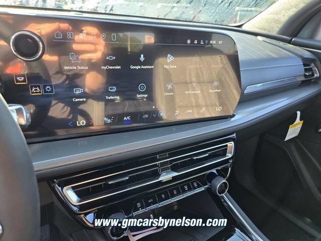 New 2027 Chevrolet Traverse LT w/ Driver Confidence Package FWD image 10