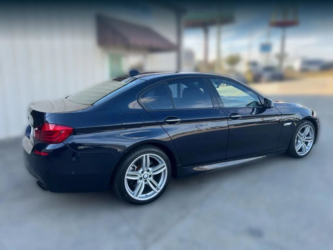 Used 2013 BMW 550i xDrive Sedan AWD/4WD image 9