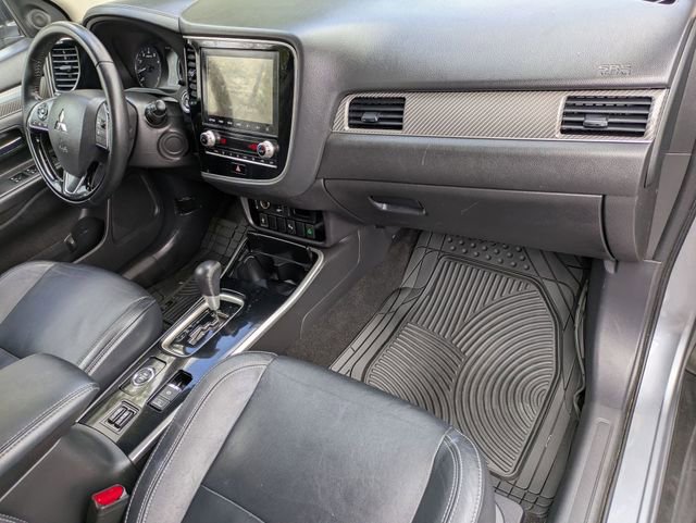 Used 2020 Mitsubishi Outlander ES AWD/4WD image 28
