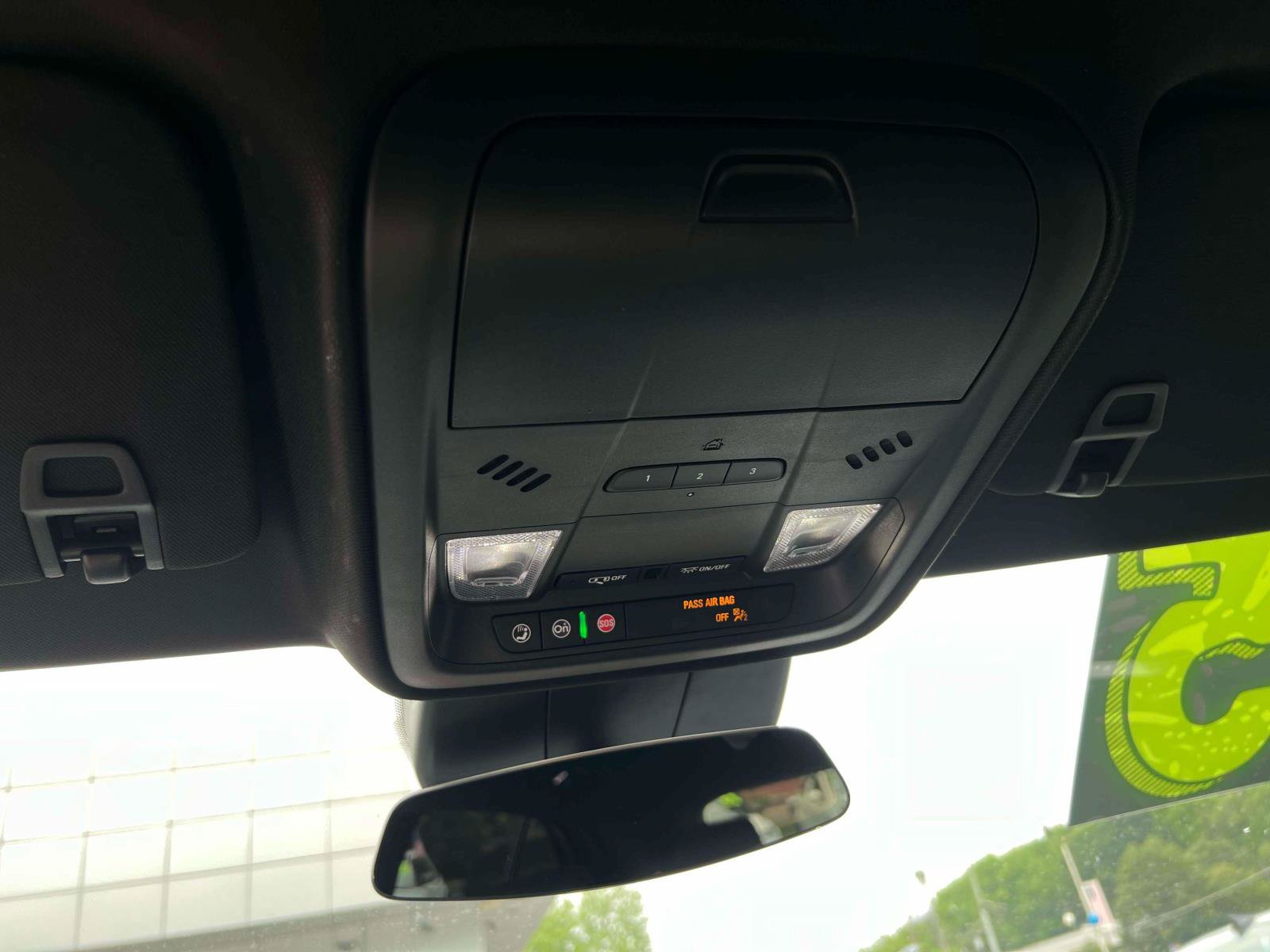 Used 2025 Cadillac XT4 Premium Luxury AWD/4WD image 9