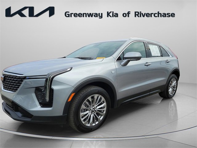 Used 2025 Cadillac XT4 Premium Luxury image 3