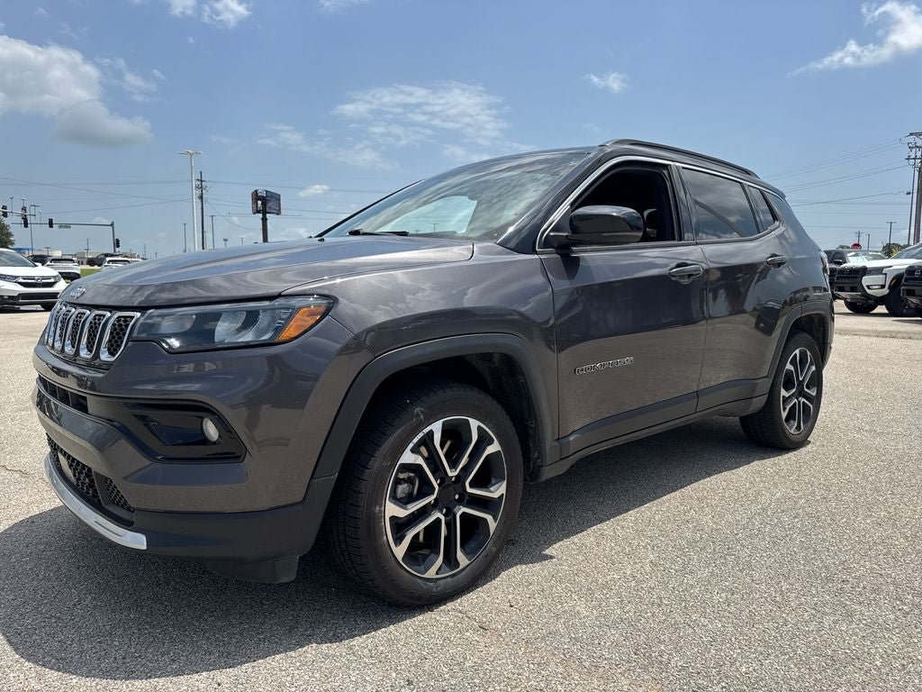 Used 2024 Jeep Compass Limited AWD/4WD image 2