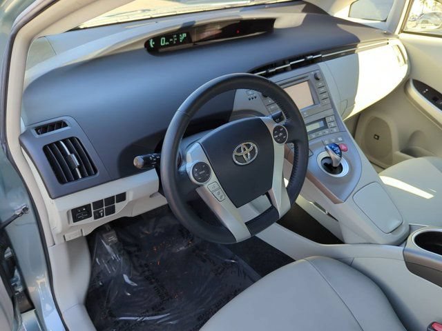 Used 2015 Toyota Prius Four FWD image 12