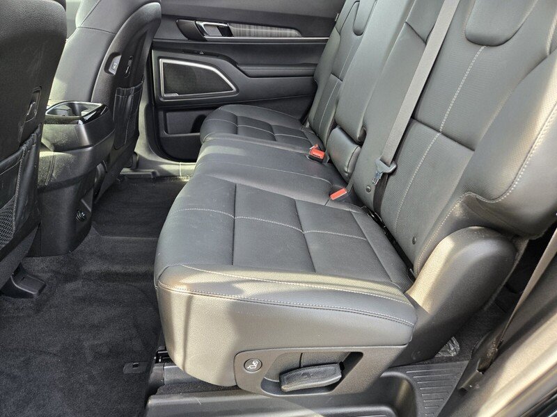 Used 2025 Kia Telluride EX FWD image 12