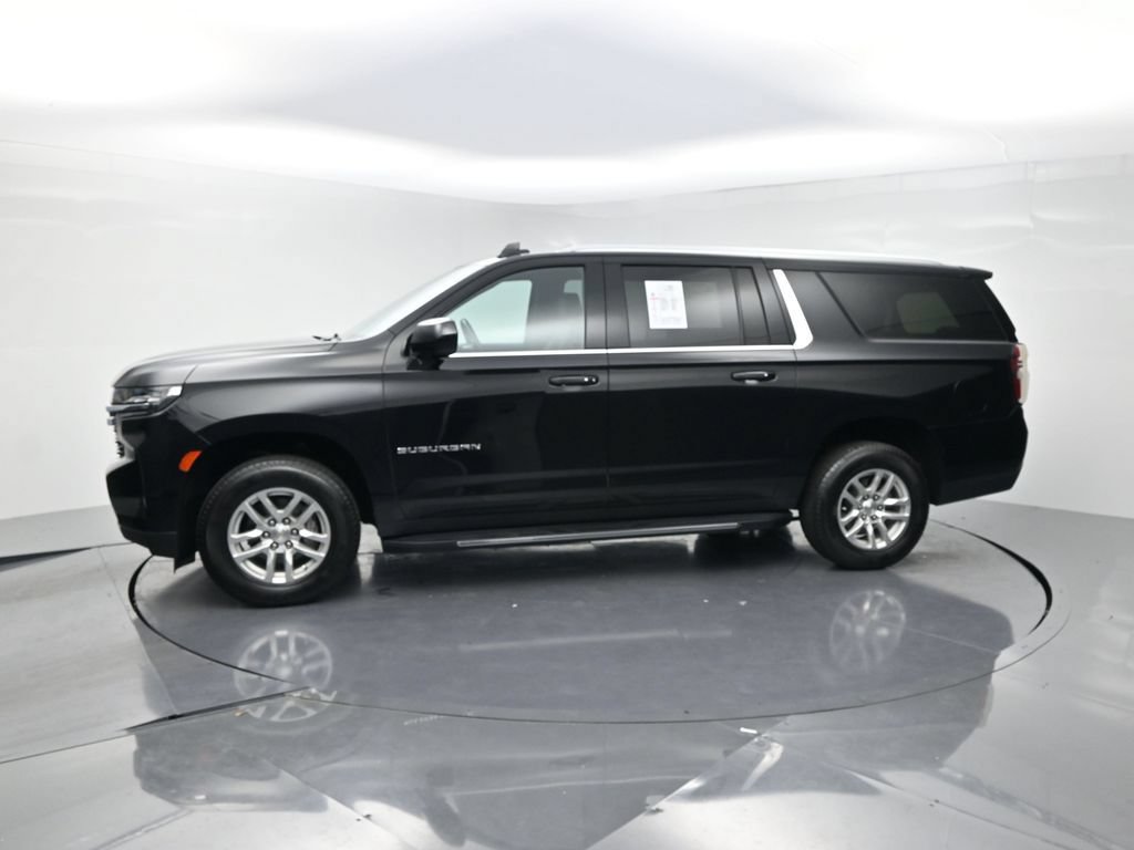 Used 2024 Chevrolet Suburban LT AWD/4WD image 3