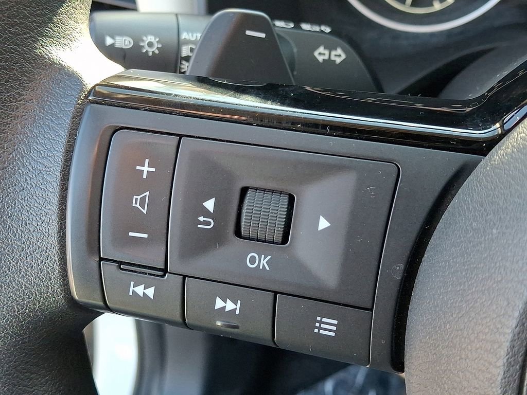 Certified 2023 Nissan Rogue SV AWD/4WD image 22