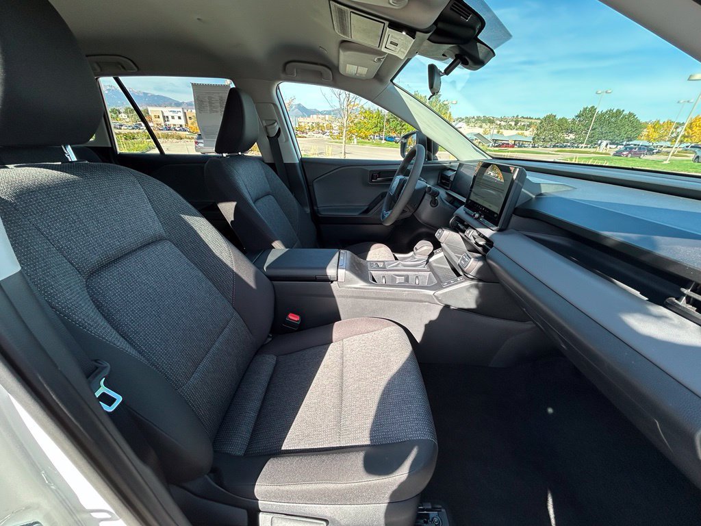 Used 2026 Toyota RAV4 LE AWD/4WD image 30