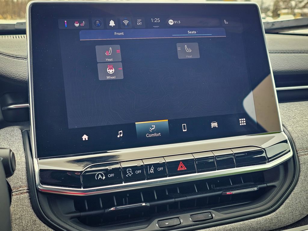 Used 2024 Jeep Compass Latitude image 23