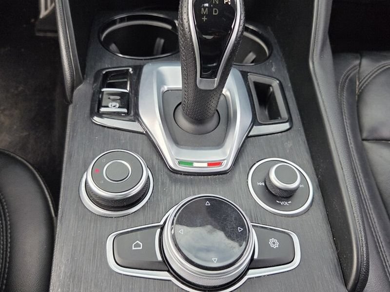 Used 2023 Alfa Romeo Giulia Sprint RWD image 20