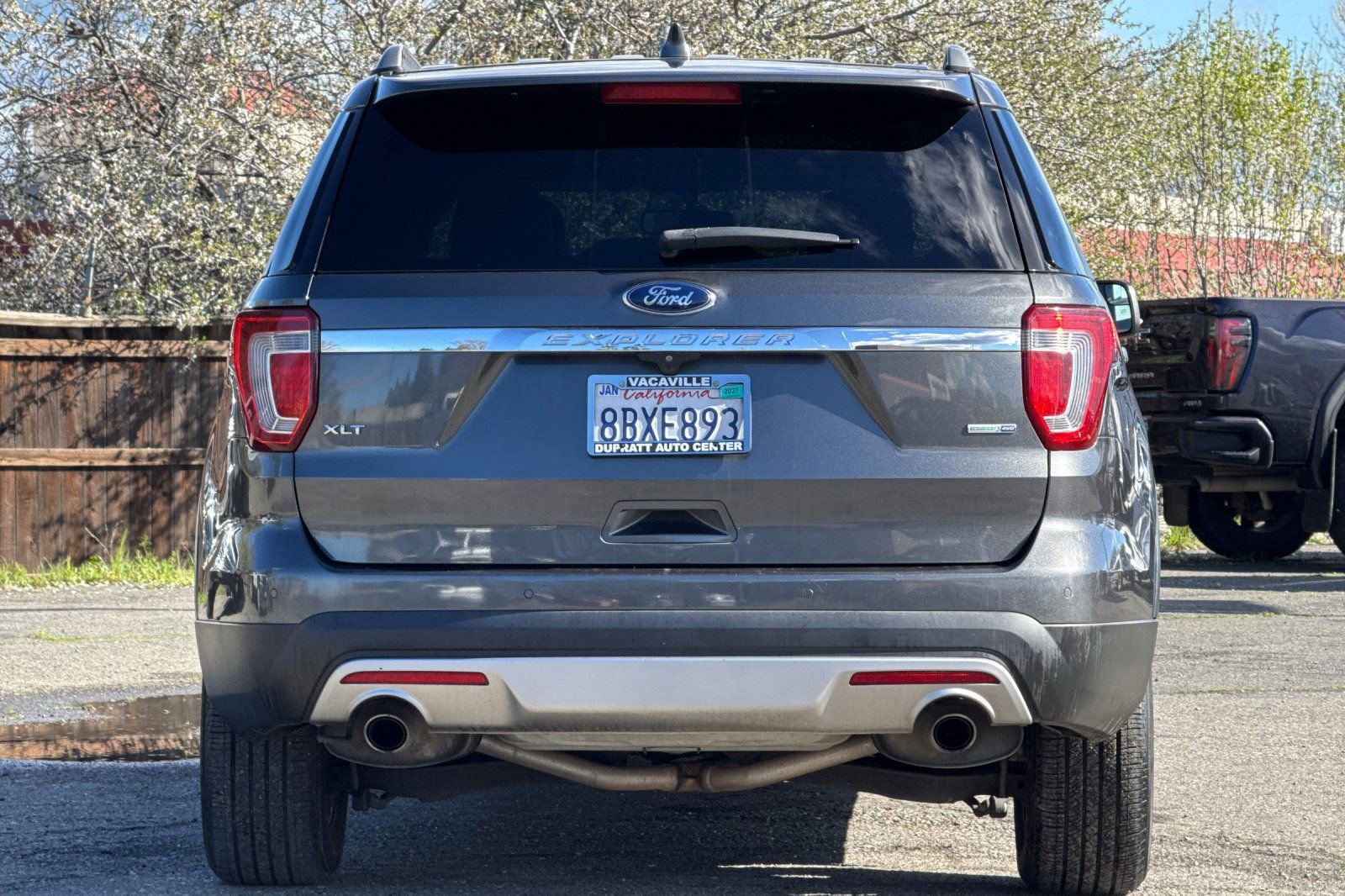 Certified 2017 Ford Explorer XLT w/ Equipment Group 202A image 5