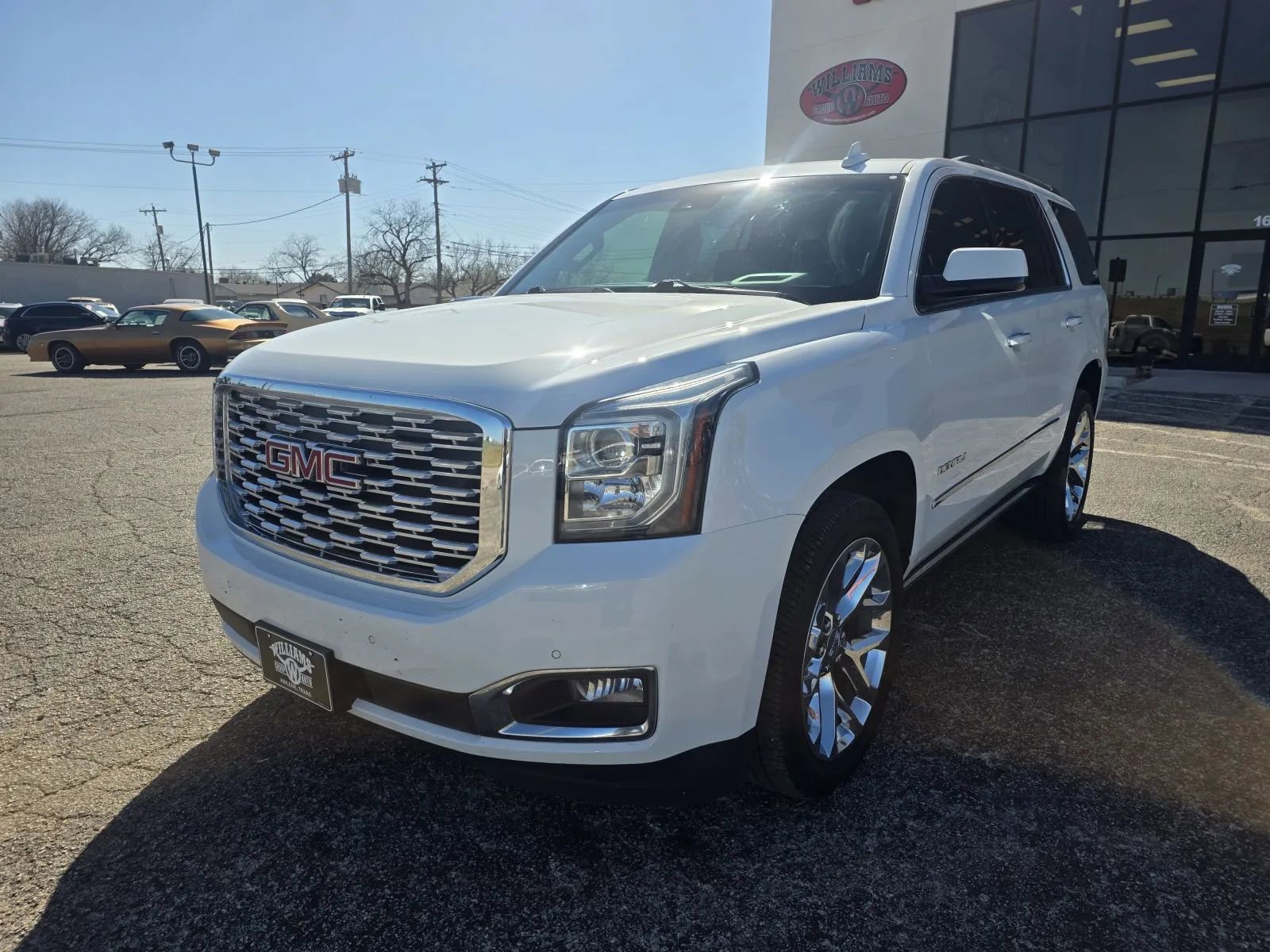 Used 2019 GMC Yukon Denali w/ Denali Ultimate Package image 3