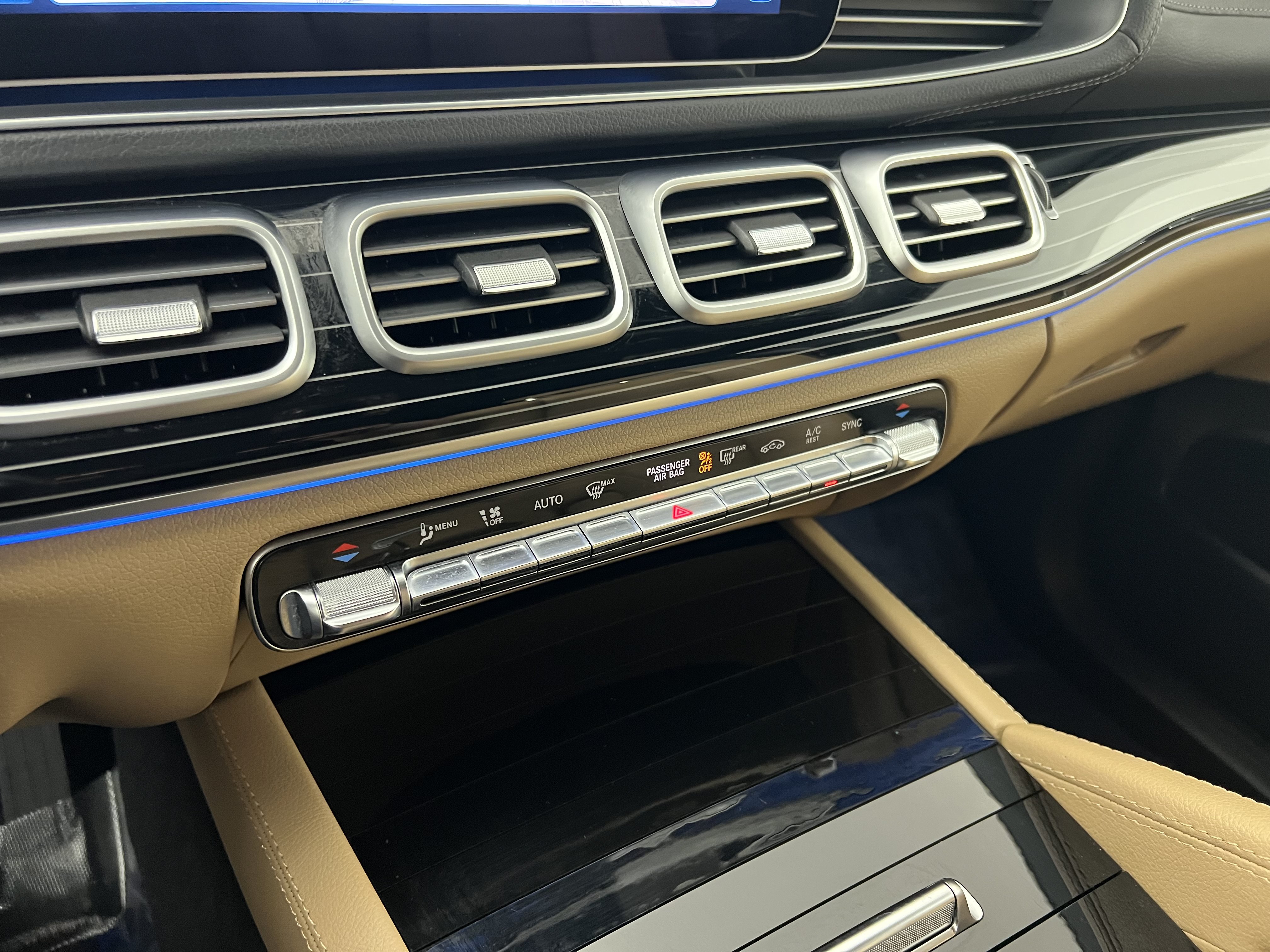 Certified 2024 Mercedes-Benz GLS 450 4MATIC image 32