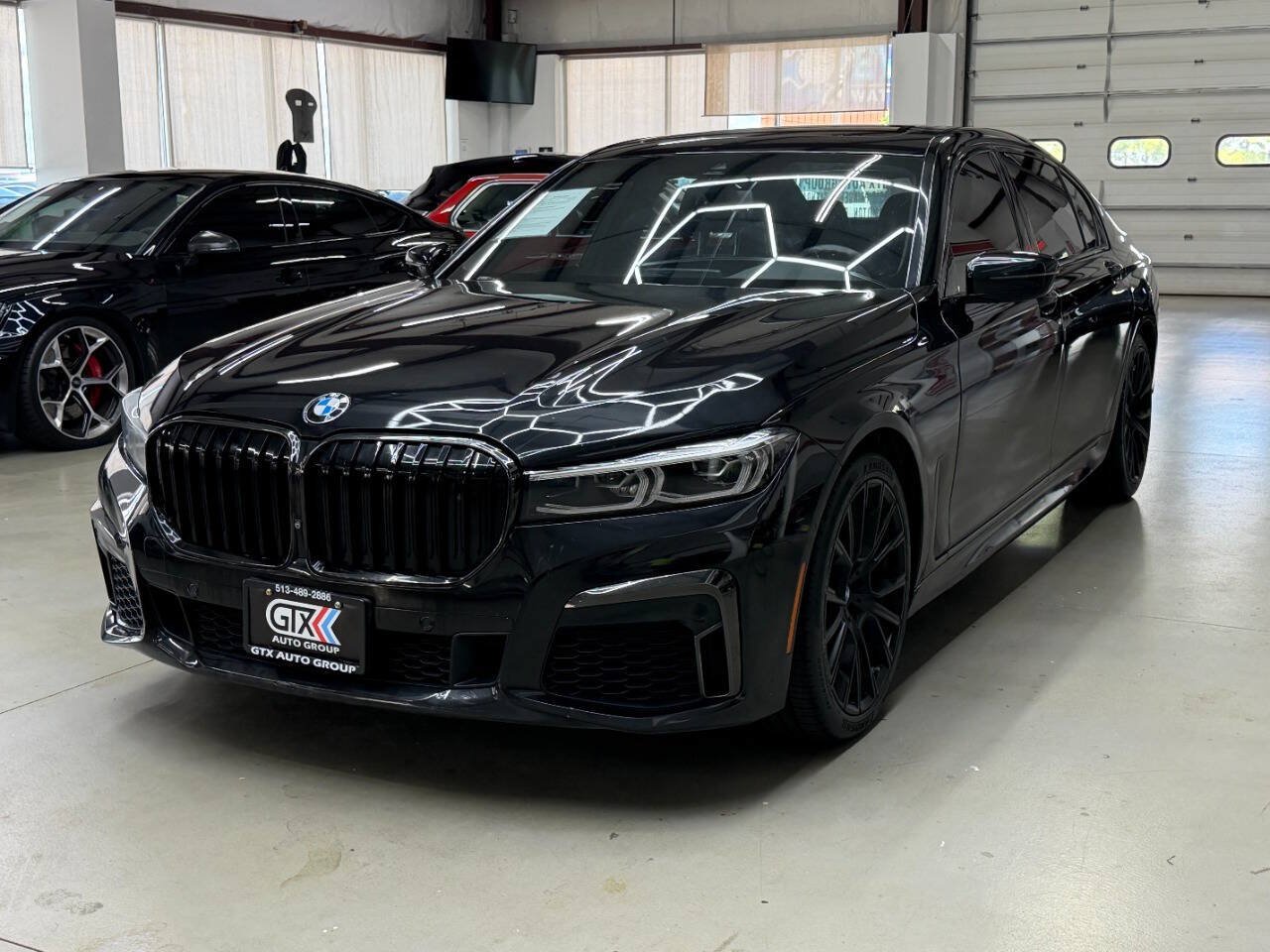 Used 2020 BMW 740i xDrive w/ M Sport Package AWD/4WD image 5
