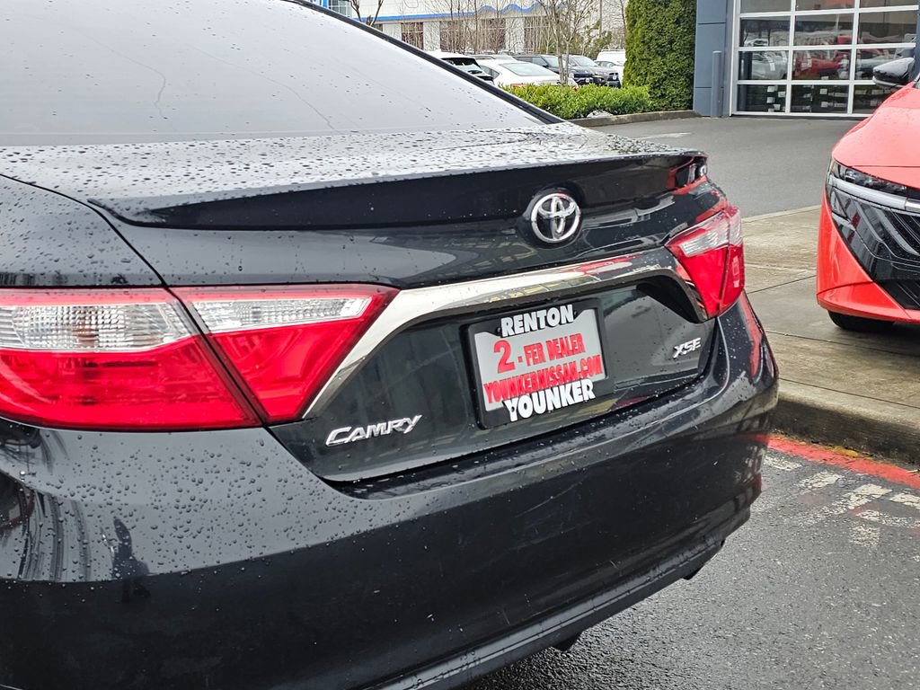 Used 2015 Toyota Camry XSE w/ Moonroof Package image 10