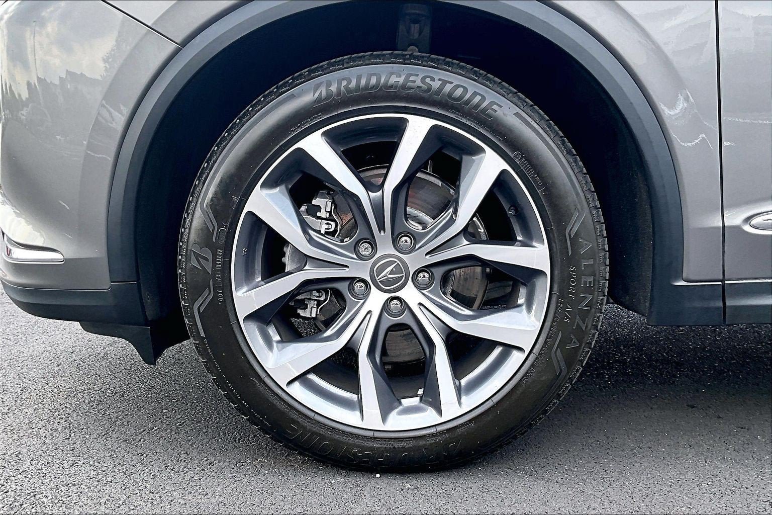 Used 2023 Acura MDX SH-AWD w/ Technology Package image 9