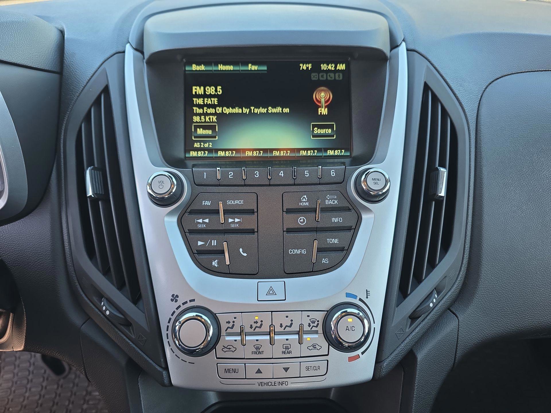 Used 2017 Chevrolet Equinox LS image 25