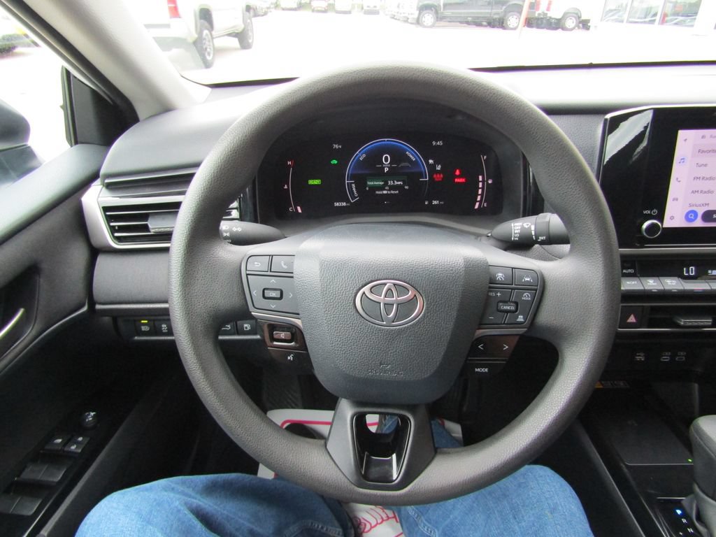 Used 2025 Toyota Camry LE FWD image 20