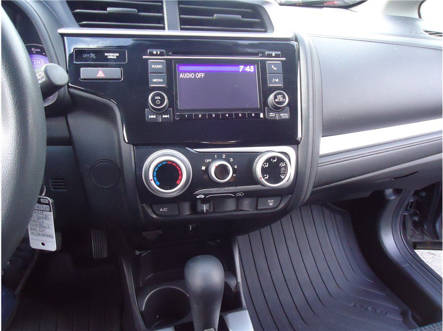 Used 2018 Honda Fit LX image 22