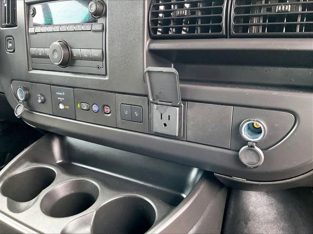 Used 2025 Chevrolet Express 3500 LT w/ LT Preferred Equipment Group RWD image 25