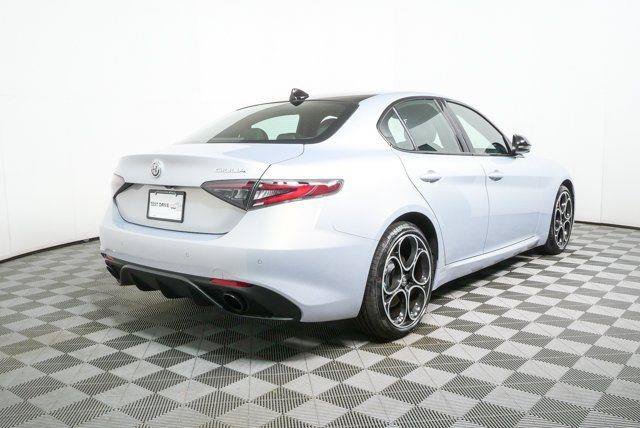 New 2026 Alfa Romeo Giulia w/ Driving Assist Package RWD image 29