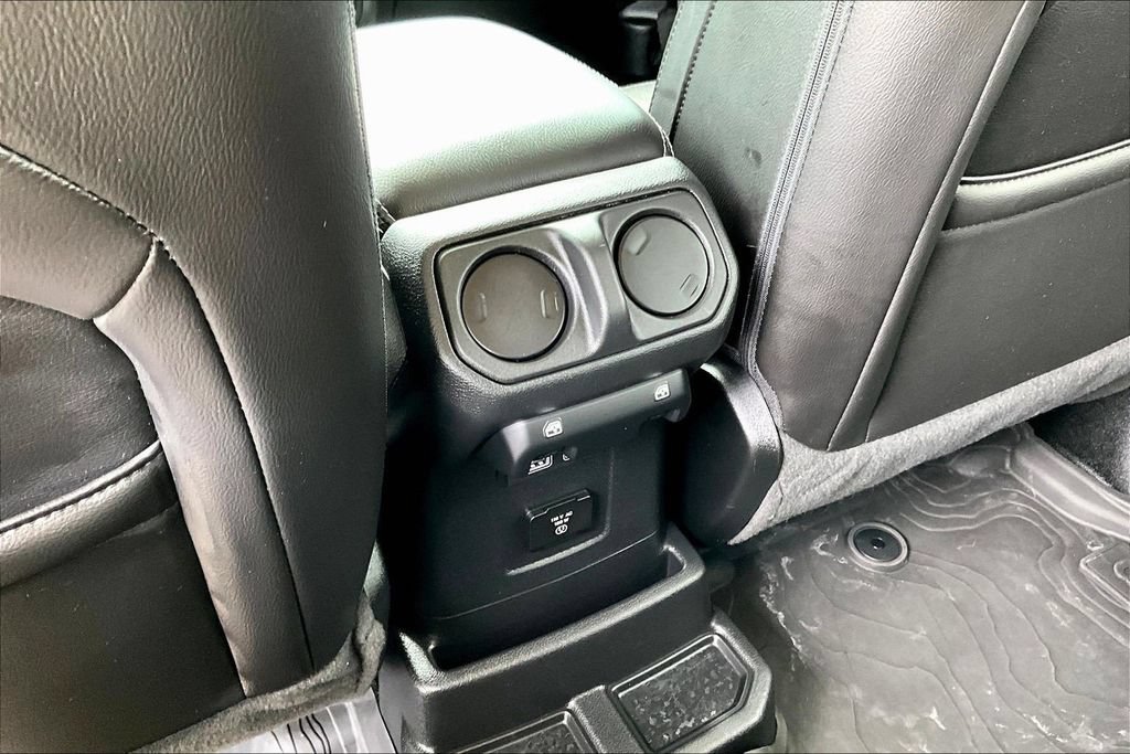 Used 2023 Jeep Wrangler Unlimited Sahara w/ Dual Top Group AWD/4WD image 12