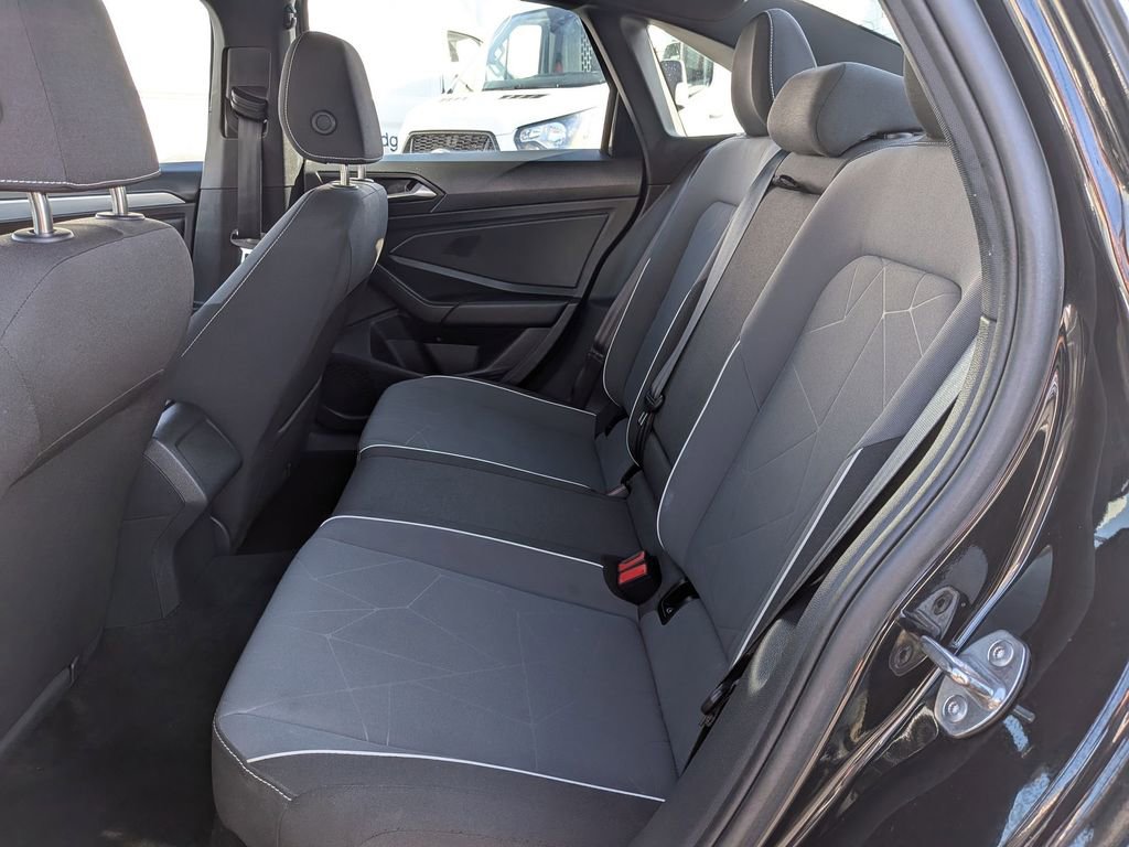 Used 2025 Volkswagen Jetta Sport image 27