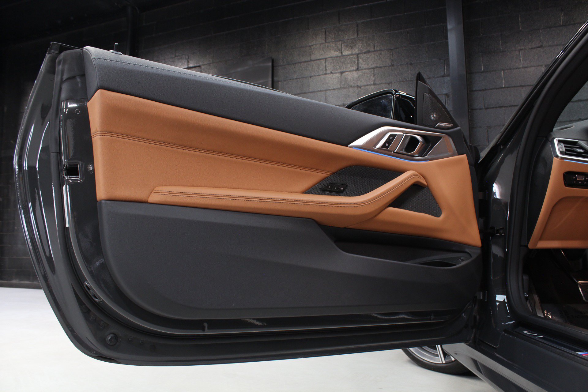 Used 2024 BMW M440i Convertible w/ Premium Package RWD image 37
