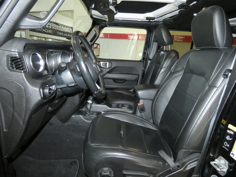 Used 2022 Jeep Wrangler Unlimited Sahara image 9
