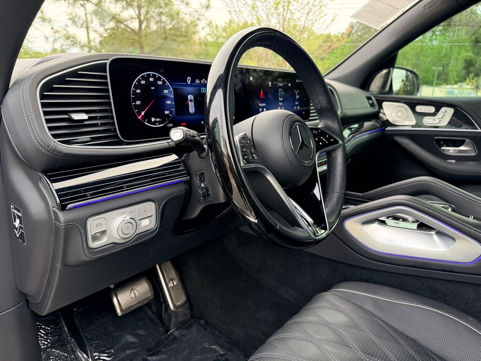 Used 2024 Mercedes-Benz Maybach GLS 600 4MATIC image 22