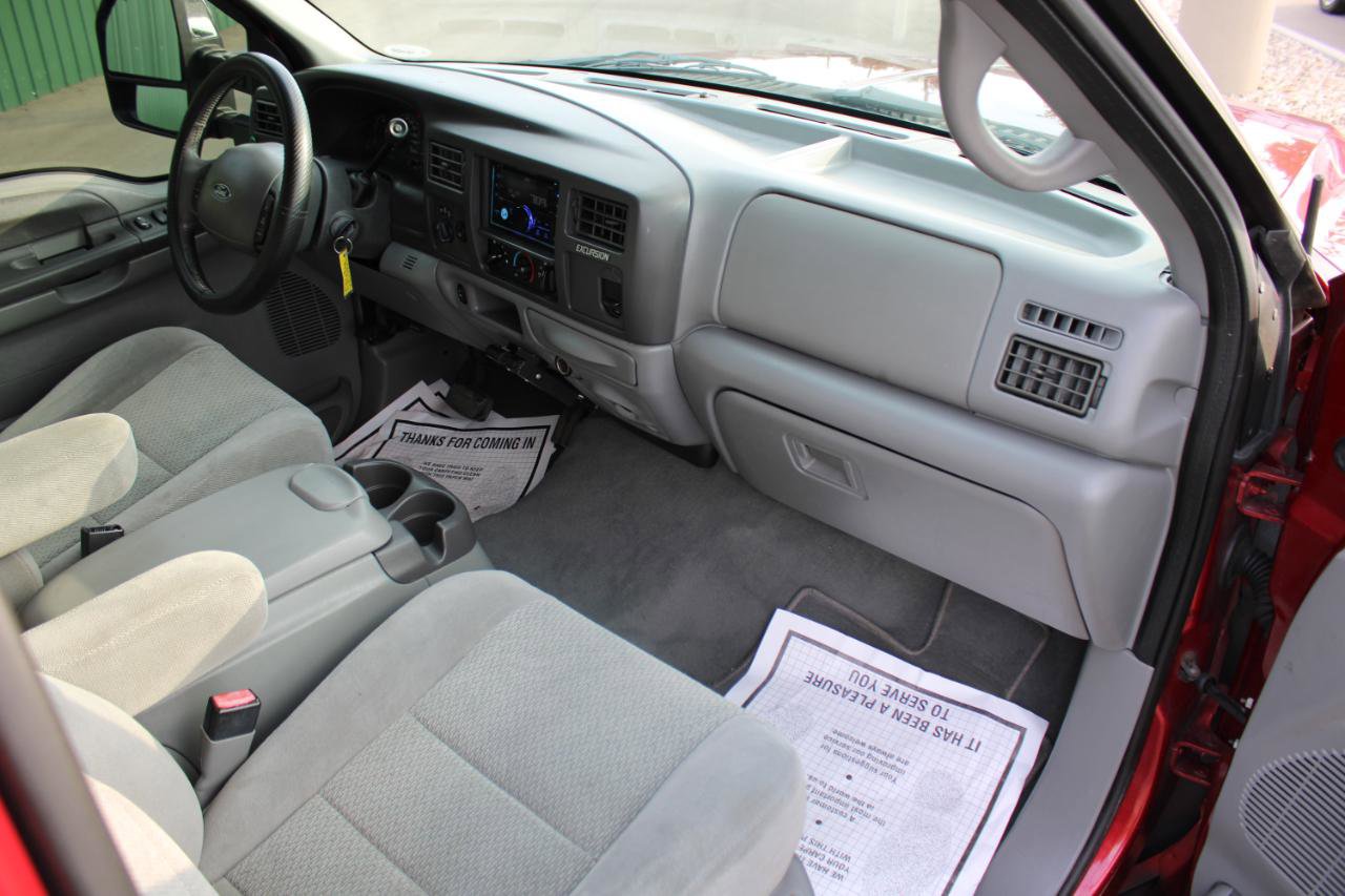 Used 2002 Ford Excursion XLT image 11