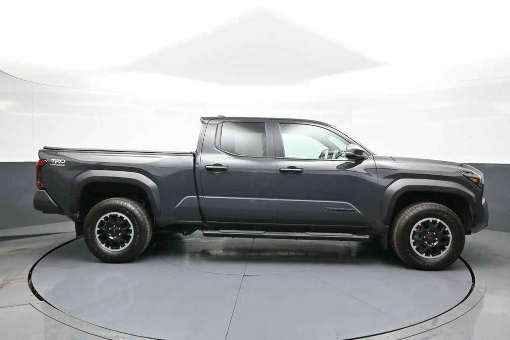 Certified 2024 Toyota Tacoma TRD Off-Road AWD/4WD image 5