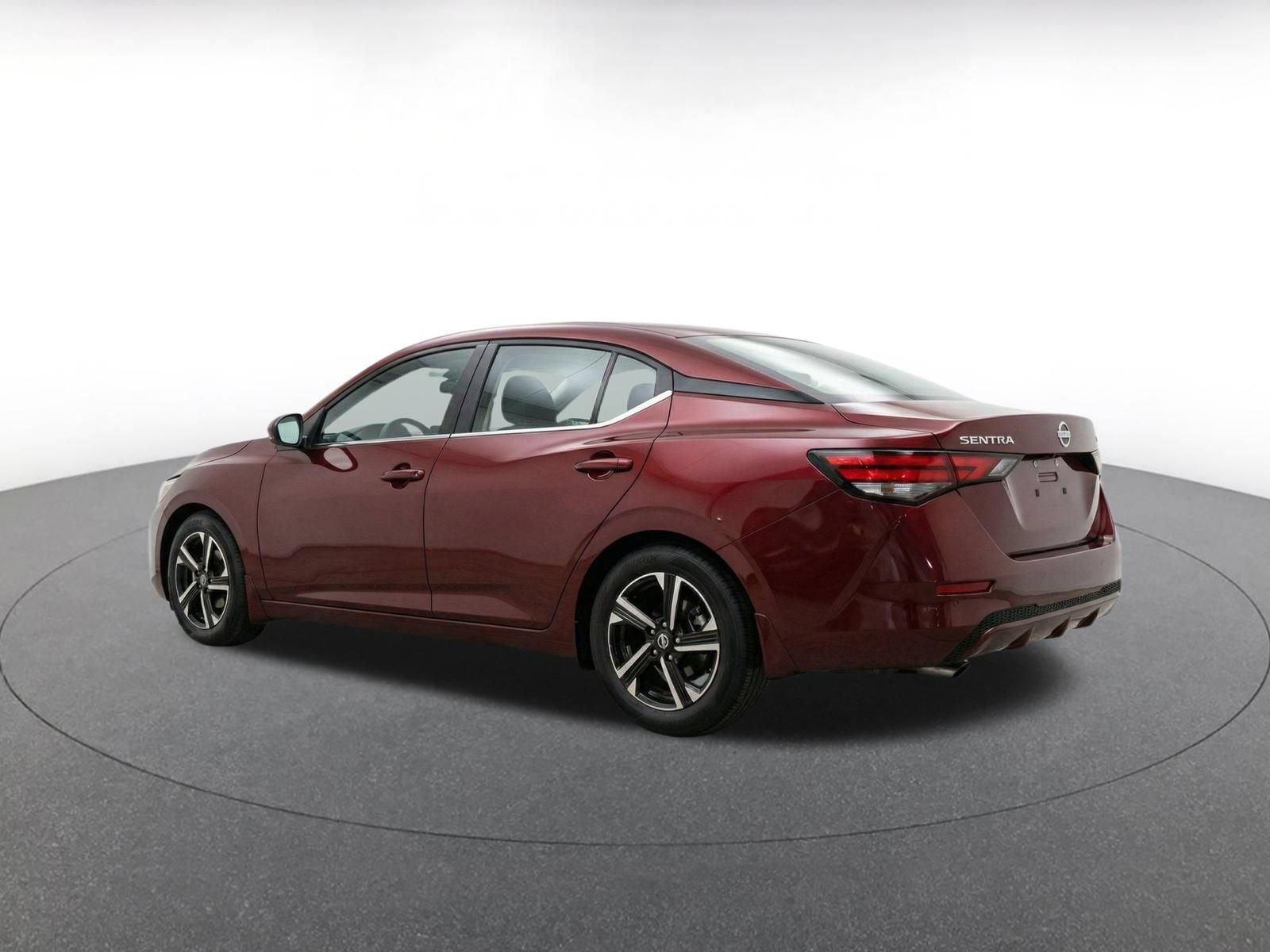 Used 2025 Nissan Sentra SV FWD image 7