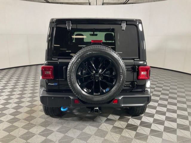 Used 2022 Jeep Wrangler Unlimited Sahara w/ Cold Weather Group AWD/4WD image 5