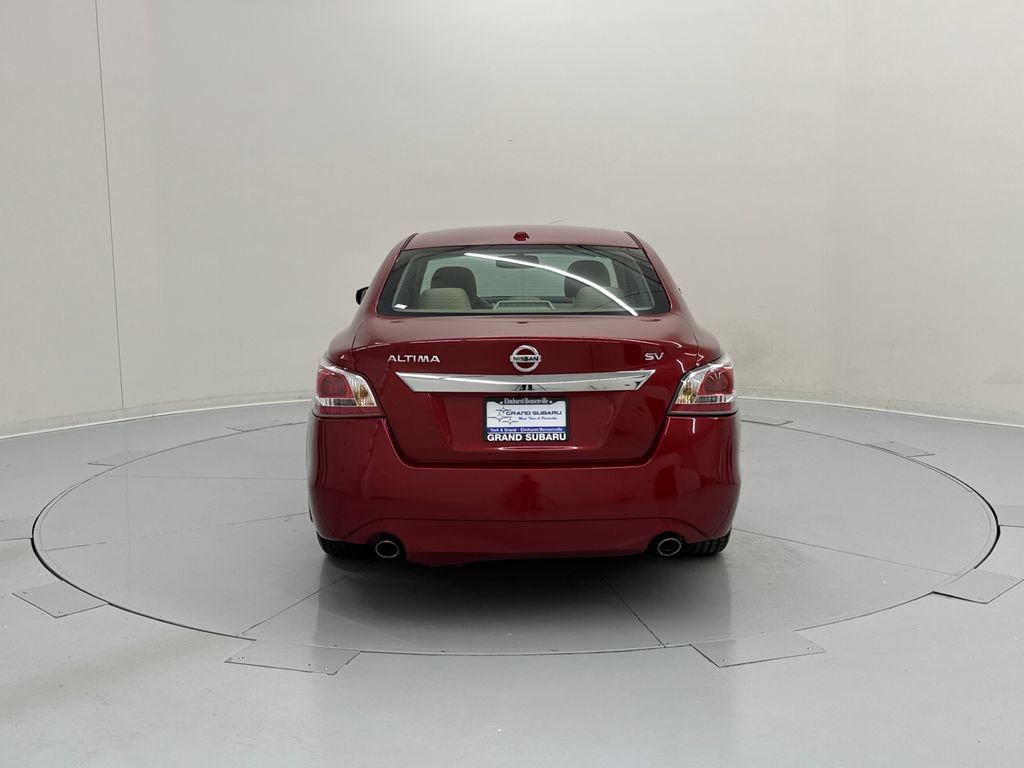 Used 2015 Nissan Altima 2.5 SV w/ Convenience Package FWD image 4