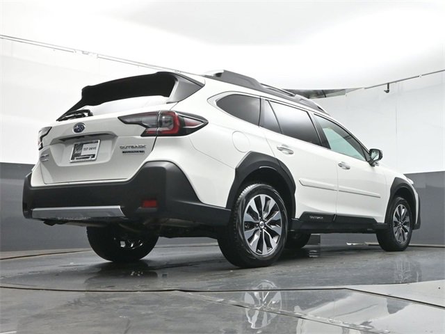Used 2025 Subaru Outback Touring XT w/ Tech Package 3 image 39