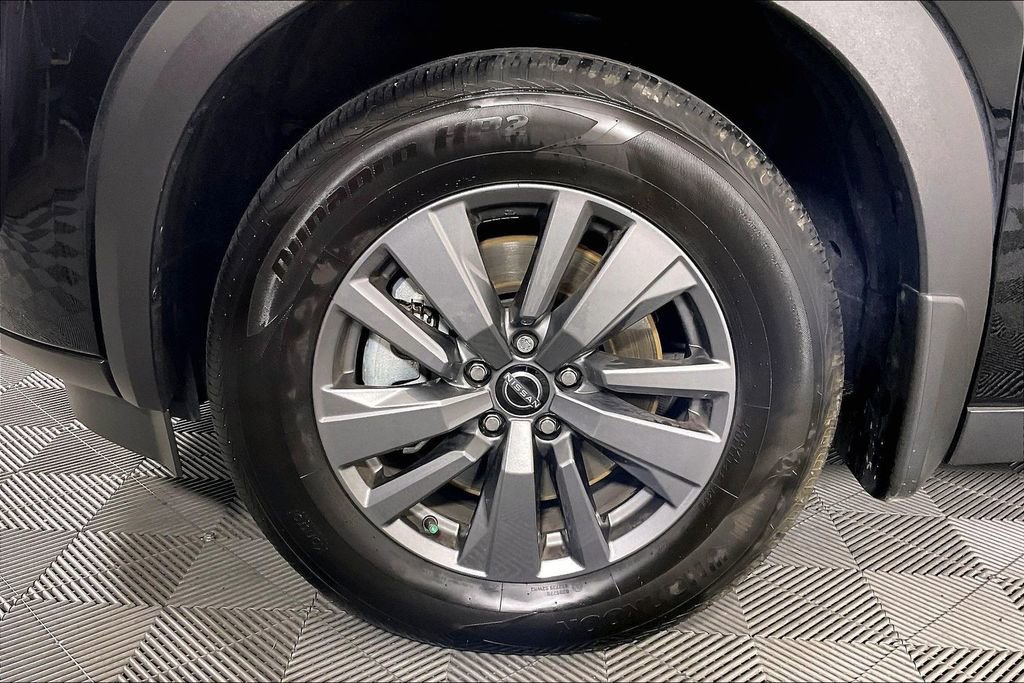 Certified 2025 Nissan Pathfinder S image 11