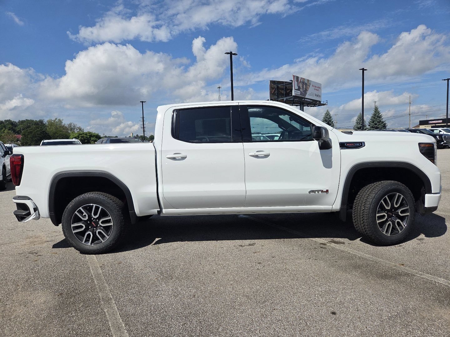 New 2026 GMC Sierra 1500 AT4 w/ AT4 Premium Package AWD/4WD image 21