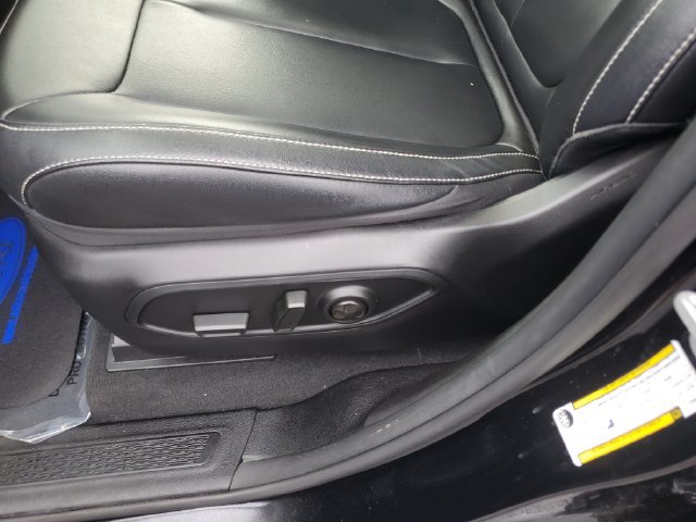 Used 2023 Jeep Grand Cherokee Limited w/ Luxury Tech Group II AWD/4WD image 19